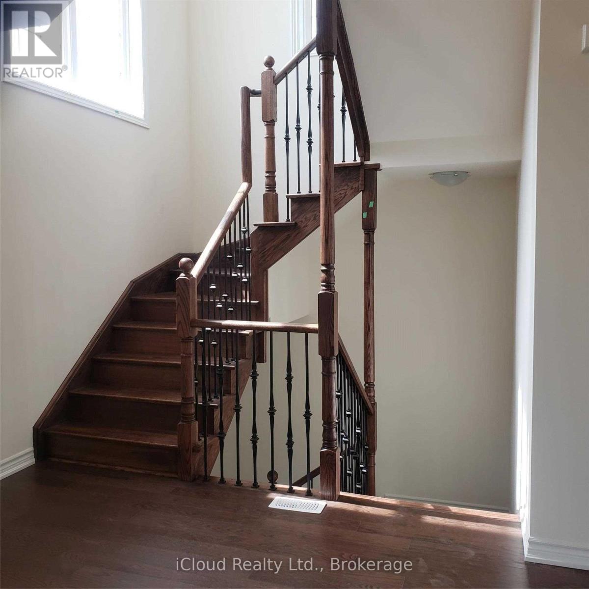 2nd & 3rd Floor - 41 Allegro Drive, Brampton, Ontario  L6Y 6J9 - Photo 21 - W12812964