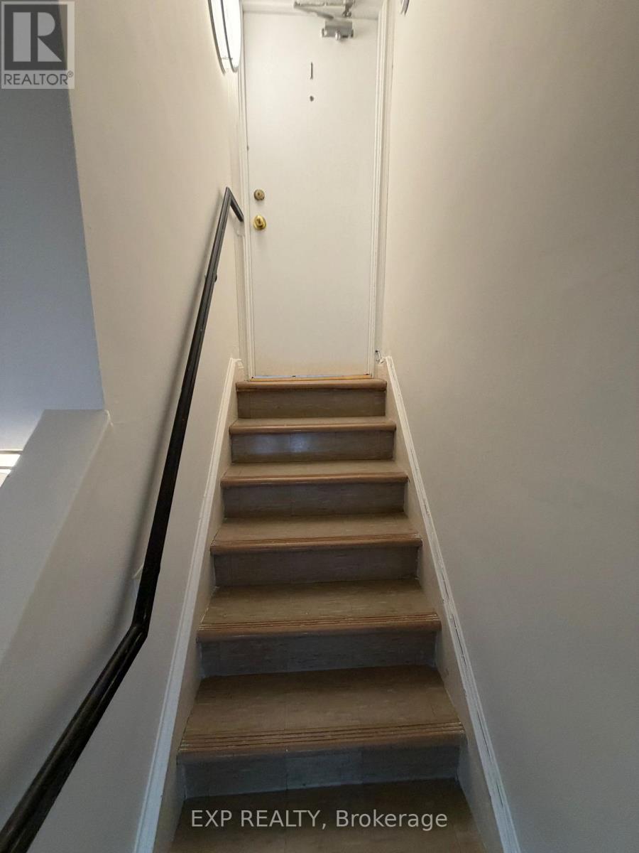 1 - 354 Annette Street, Toronto, Ontario  M6P 1R5 - Photo 7 - W12812966