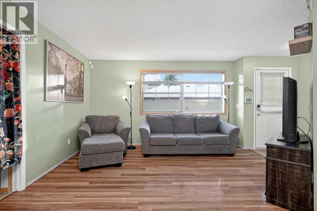 105, 23 Everridge Square Sw, Calgary, Alberta  T2Y 5J6 - Photo 4 - A2279823