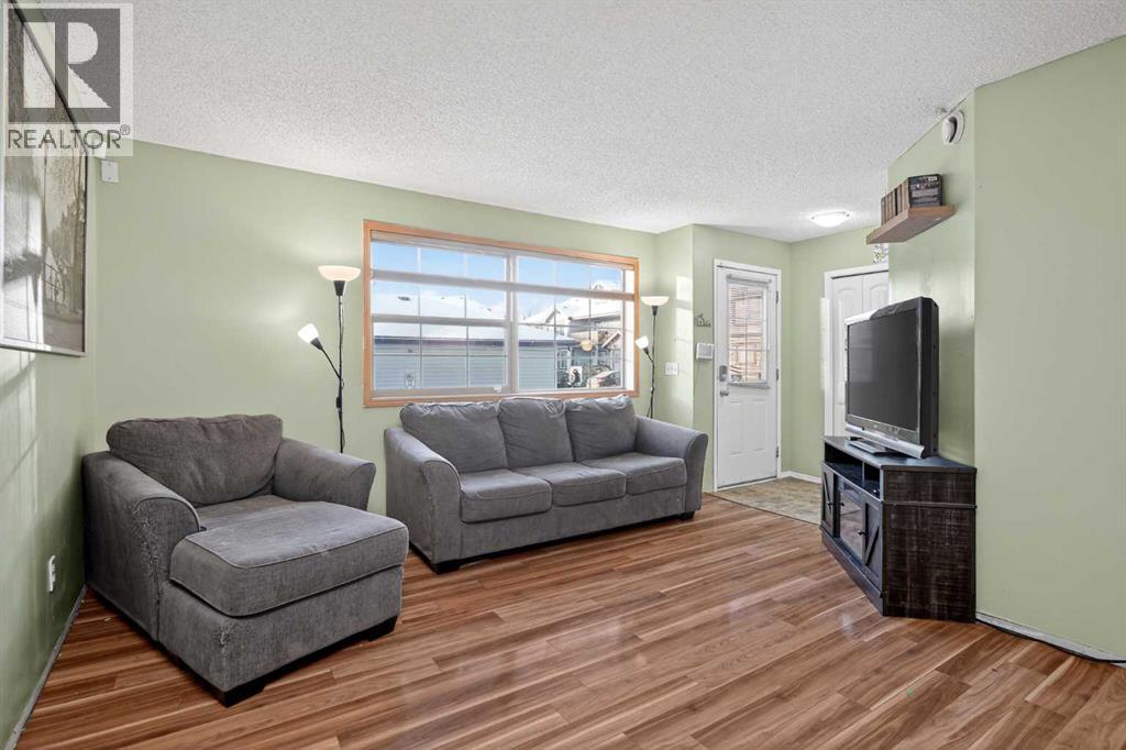 105, 23 Everridge Square Sw, Calgary, Alberta  T2Y 5J6 - Photo 3 - A2279823