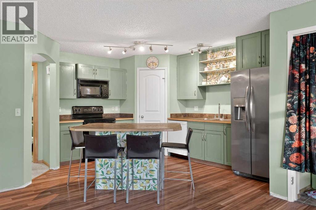 105, 23 Everridge Square Sw, Calgary, Alberta  T2Y 5J6 - Photo 2 - A2279823