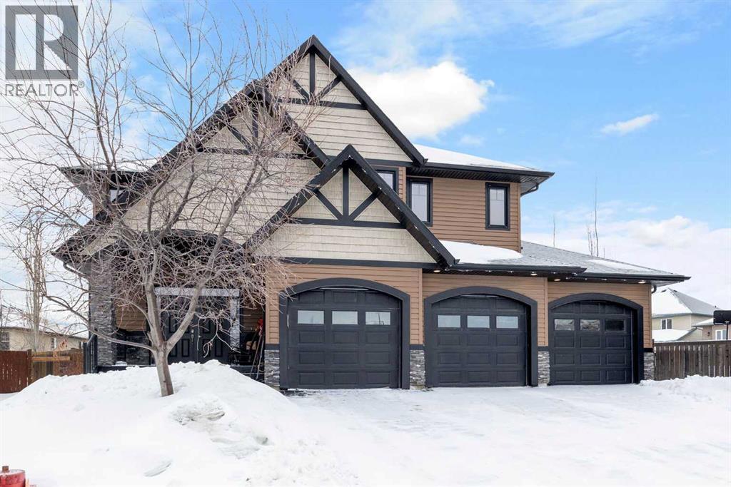 112 Trillium Bay, Fort Mcmurray, Alberta  T9K 0H4 - Photo 1 - A2284678