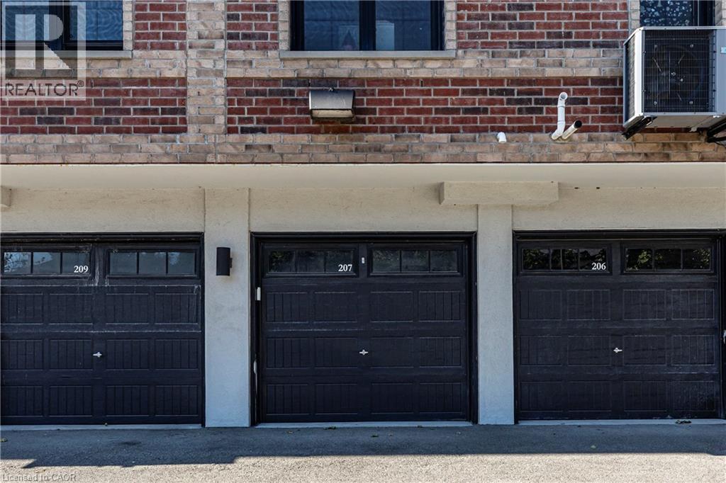 760 Lakeshore Road E Unit# 207, Mississauga, Ontario  L5E 1C7 - Photo 5 - 40805805