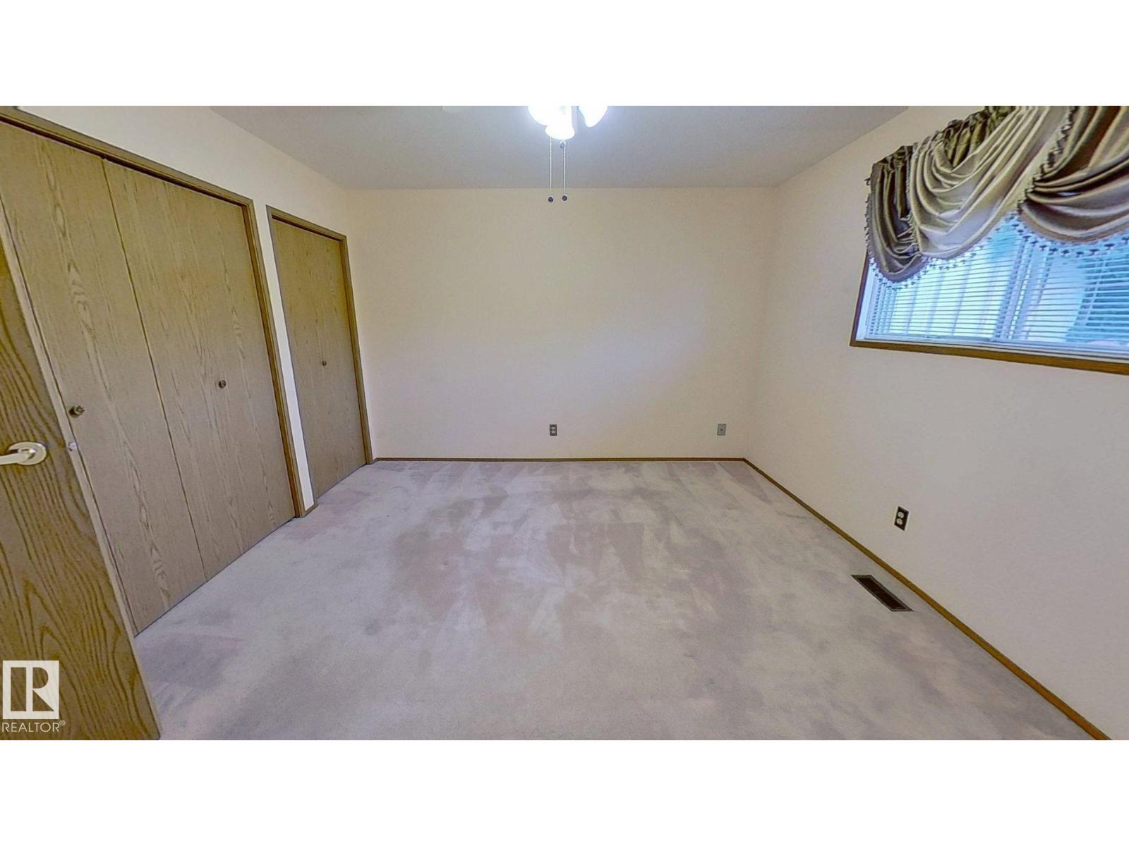 3924 56a Street Cl, Camrose, Alberta  T4V 4L1 - Photo 11 - E4460196