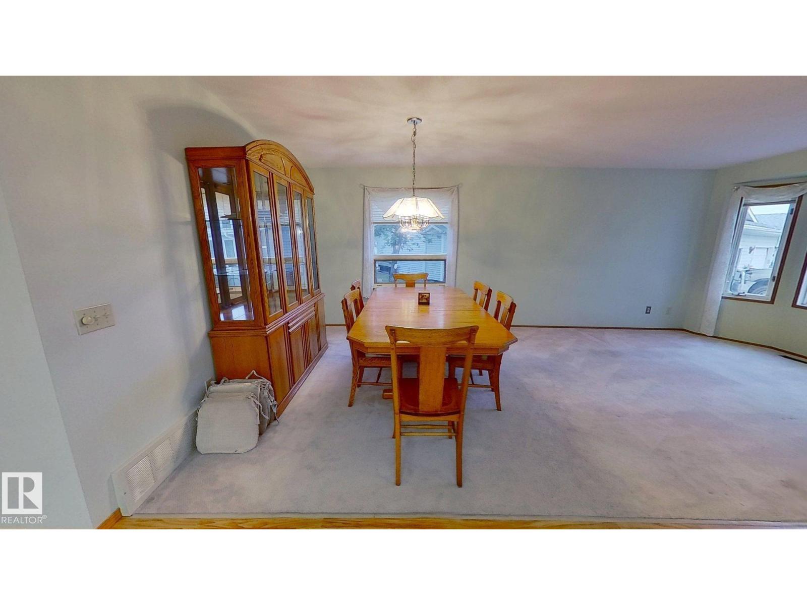 3924 56a Street Cl, Camrose, Alberta  T4V 4L1 - Photo 3 - E4460196