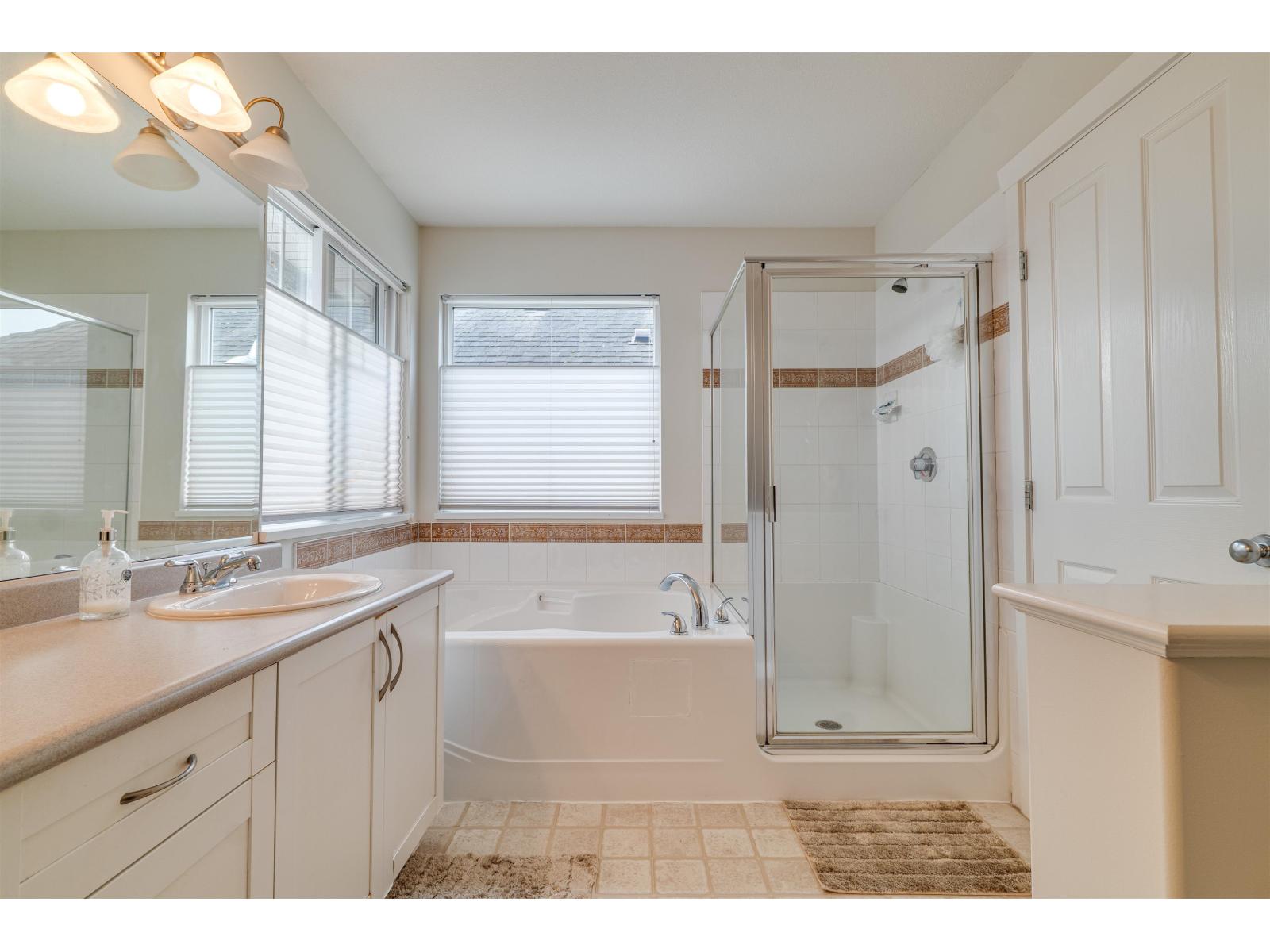 20199 70a Avenue, Langley, British Columbia  V2Y 2Y6 - Photo 4 - R3090166