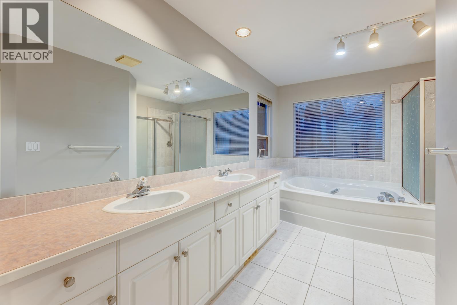 3095 Cardinal Court, Coquitlam, British Columbia  V3E 3C4 - Photo 18 - R3092472