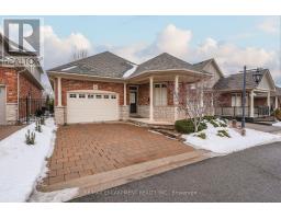 4 - 8 MUSCAT DRIVE, Grimsby, Ontario