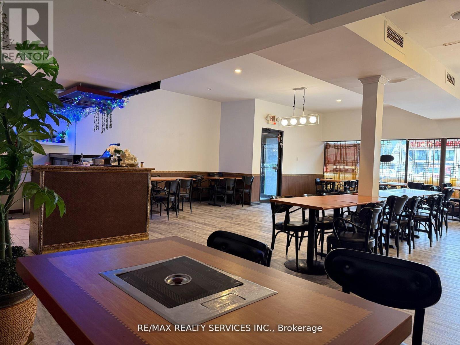 354 MAIN STREET W, Hamilton, Ontario