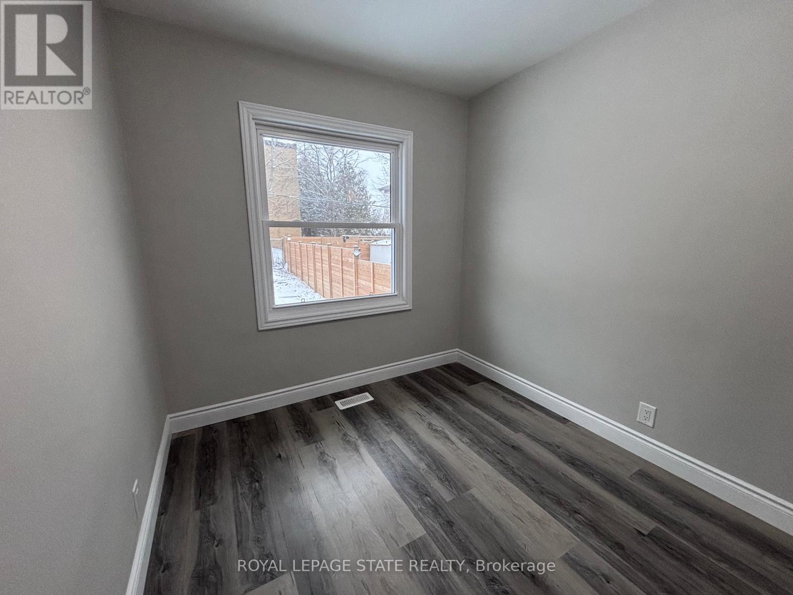 300 East 43rd Street, Hamilton, Ontario  L8T 3C7 - Photo 13 - X12812908