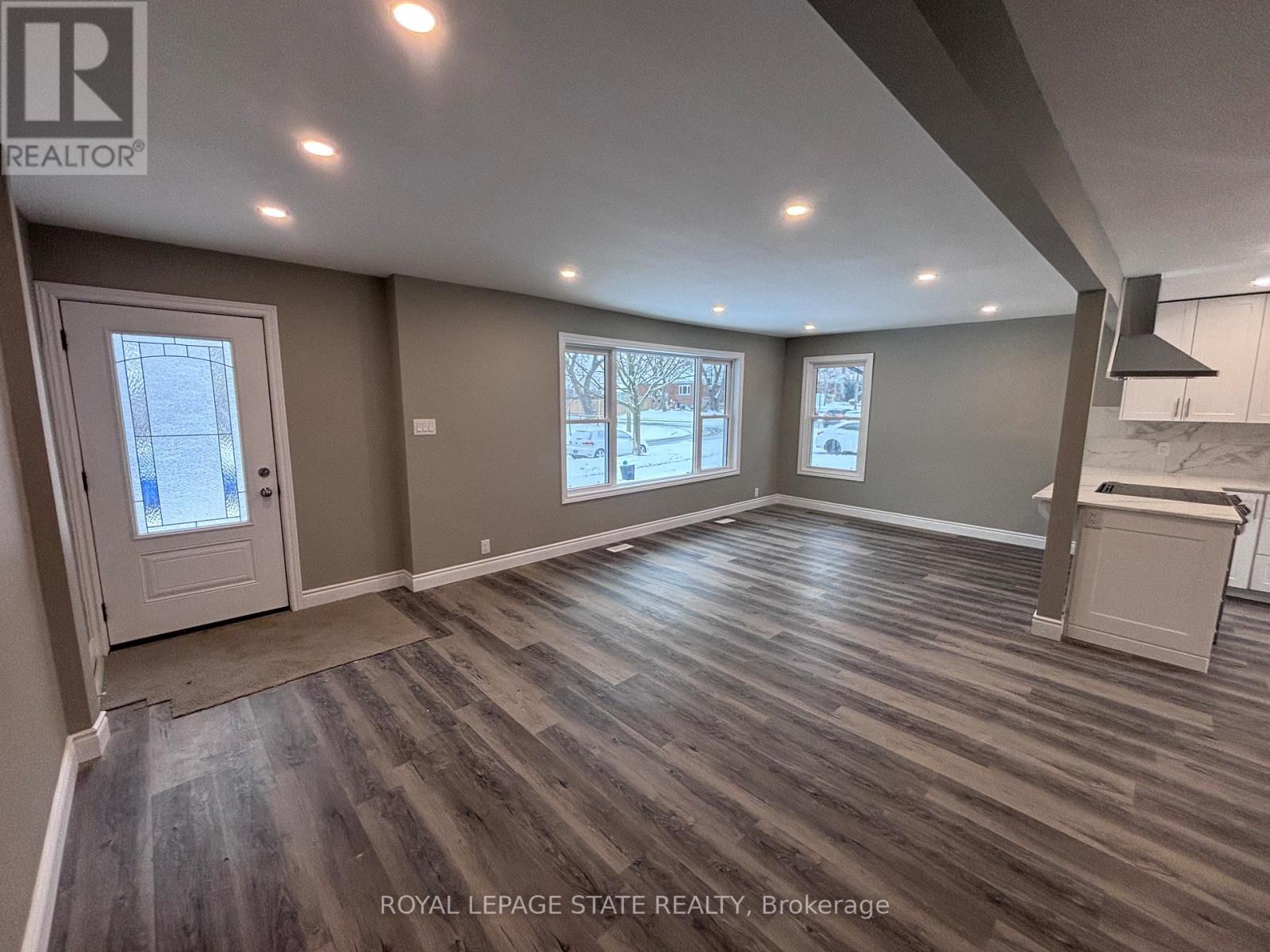 300 East 43rd Street, Hamilton, Ontario  L8T 3C7 - Photo 6 - X12812908