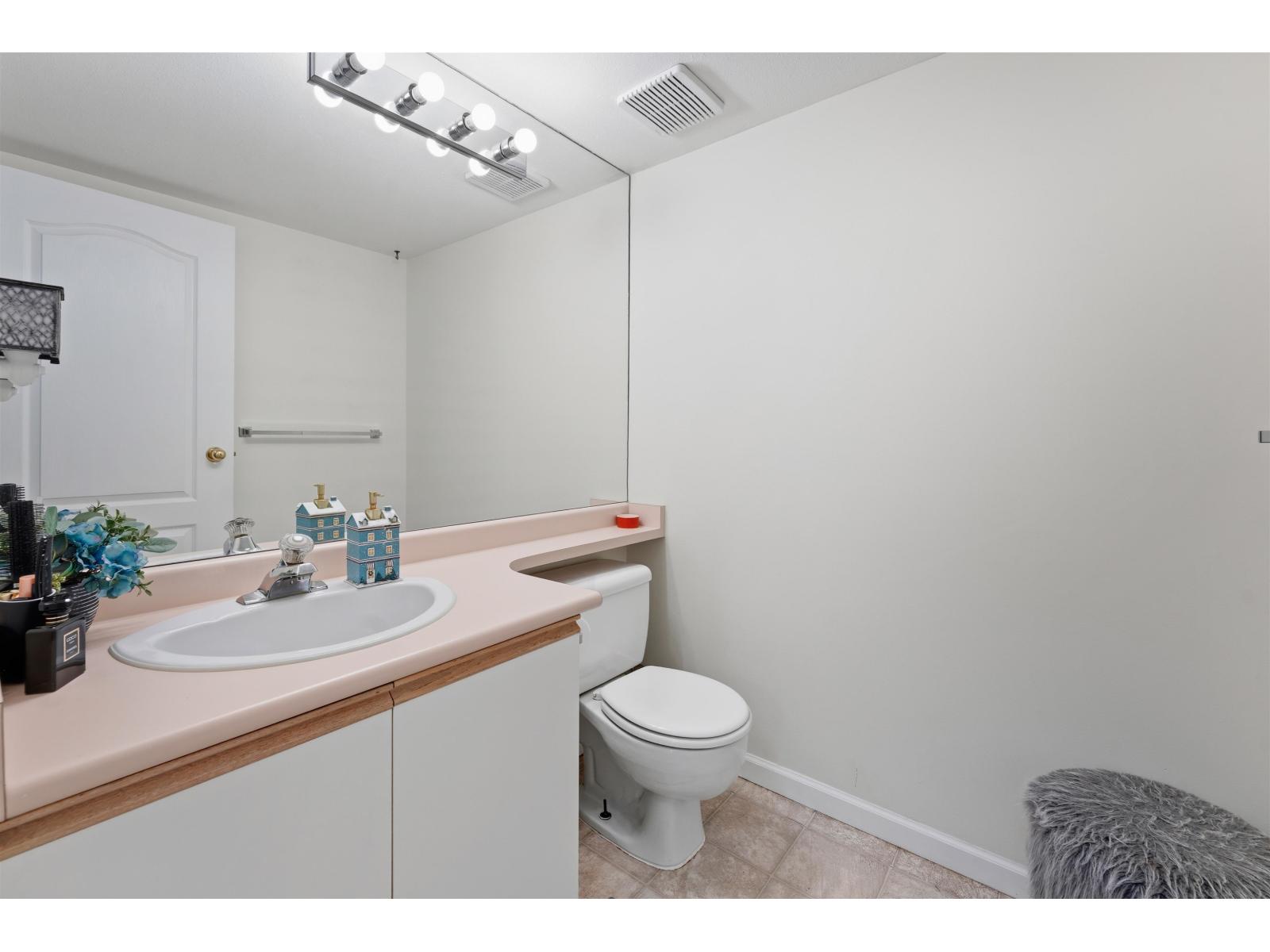 51 15840 84 Avenue, Surrey, British Columbia  V4N 0W4 - Photo 7 - R3092437