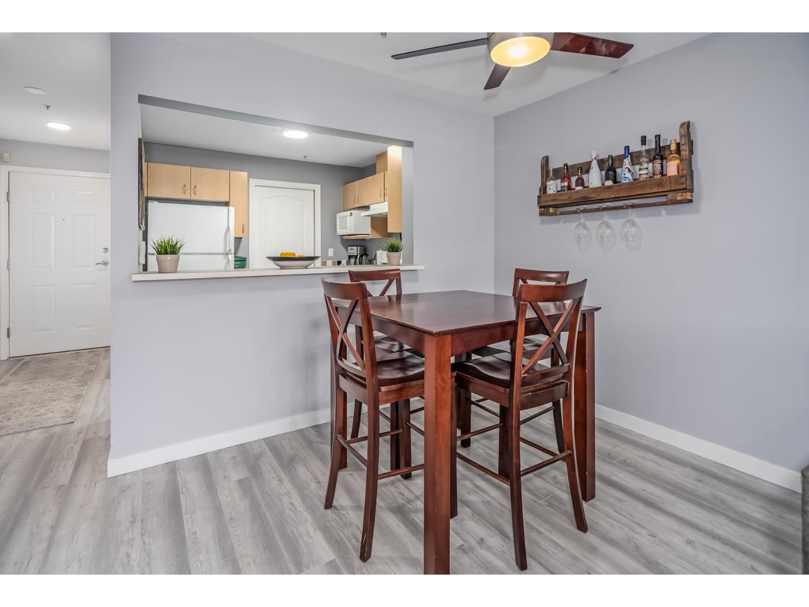 417 15210 Guildford Drive, Surrey, British Columbia  V3R 0X7 - Photo 10 - R3092551