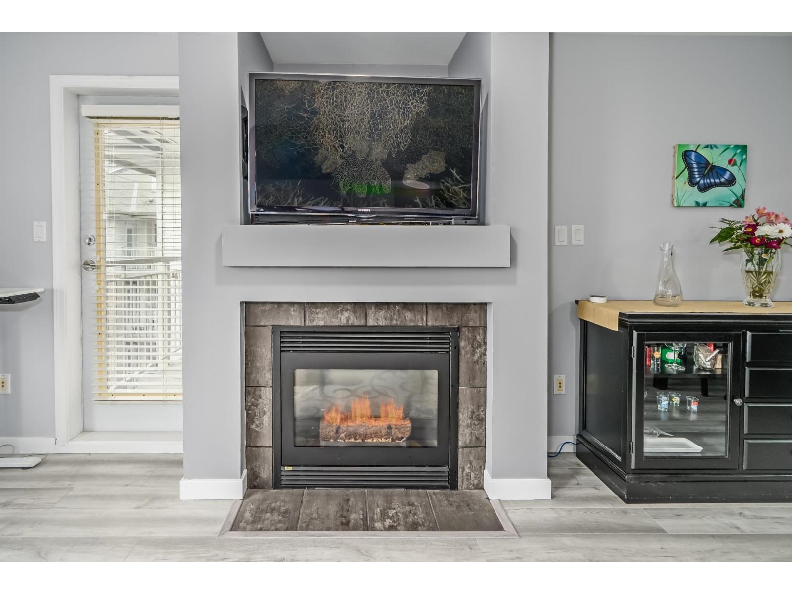 417 15210 Guildford Drive, Surrey, British Columbia  V3R 0X7 - Photo 8 - R3092551