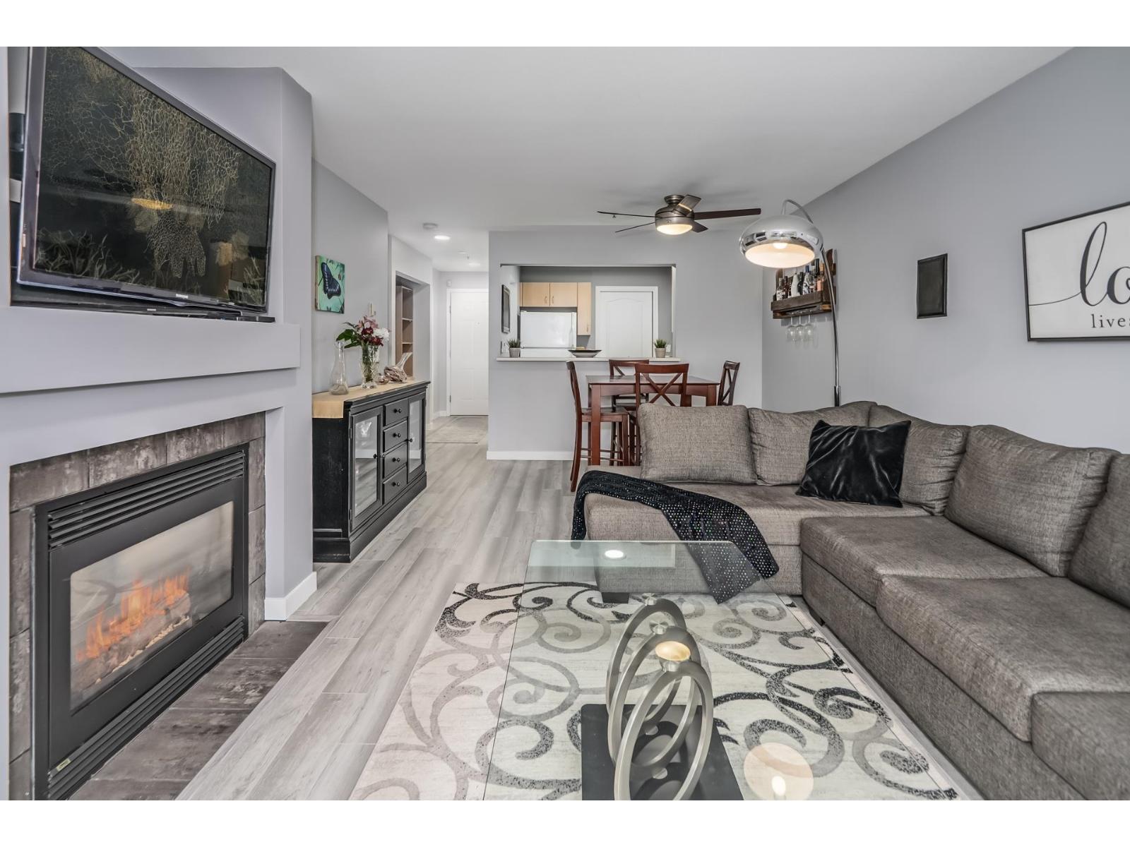 417 15210 Guildford Drive, Surrey, British Columbia  V3R 0X7 - Photo 6 - R3092551