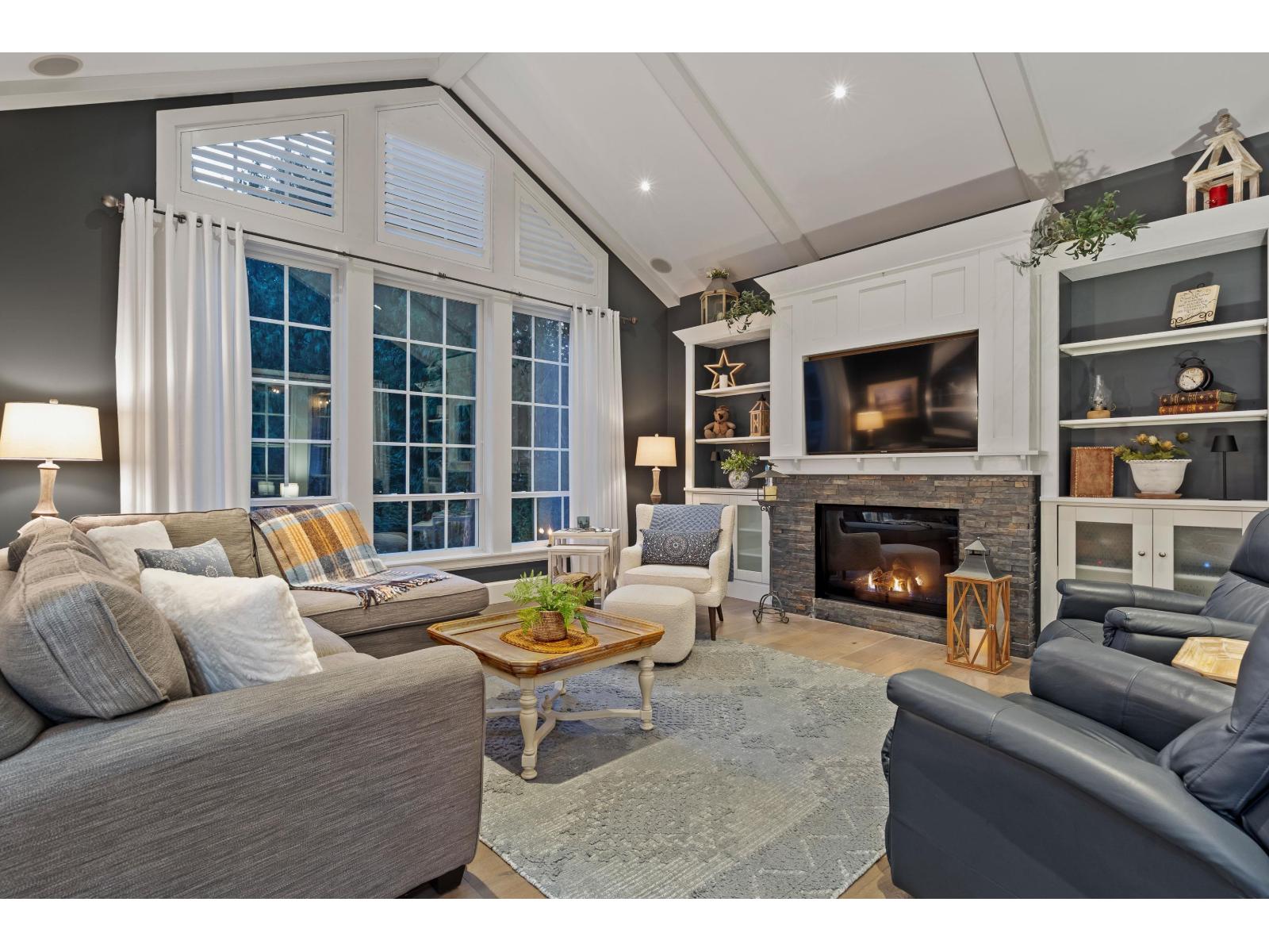 2608 Cedar Drive, Surrey, British Columbia  V4A 3K6 - Photo 5 - R3092287