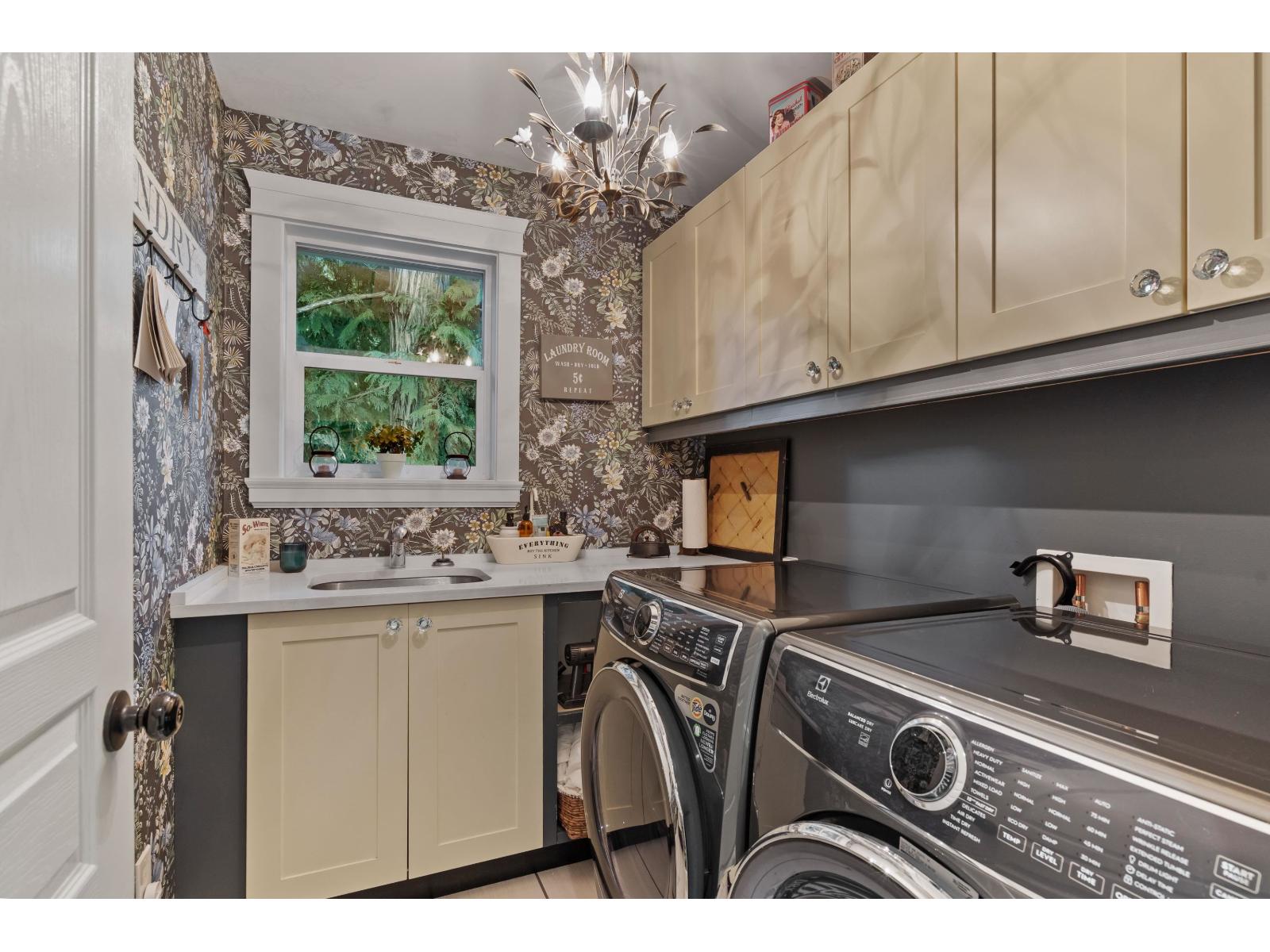 2608 Cedar Drive, Surrey, British Columbia  V4A 3K6 - Photo 19 - R3092287