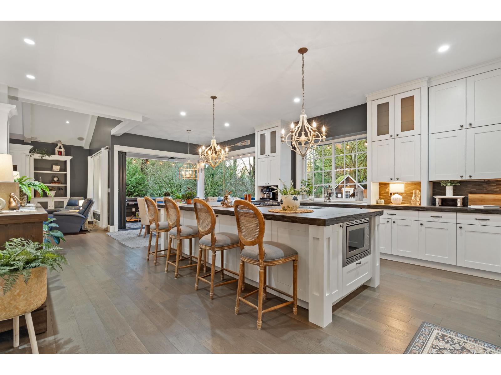 2608 Cedar Drive, Surrey, British Columbia  V4A 3K6 - Photo 12 - R3092287