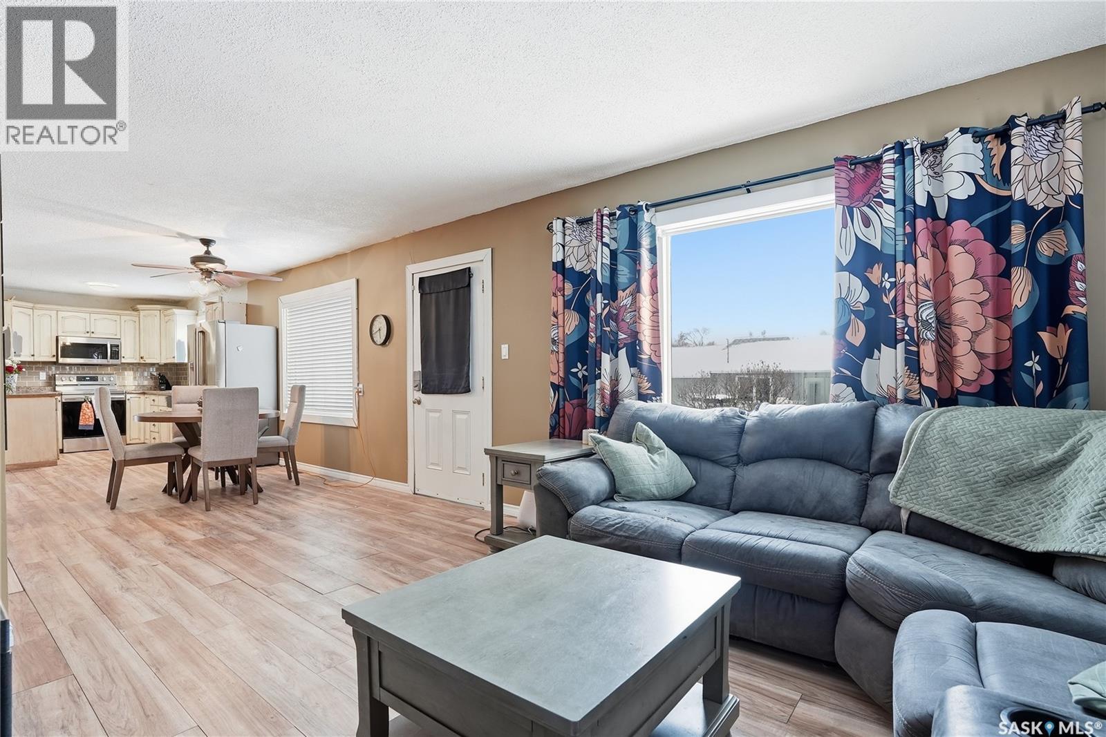 5 4th Avenue N, Martensville, Saskatchewan  S7K 1X2 - Photo 6 - SK029046