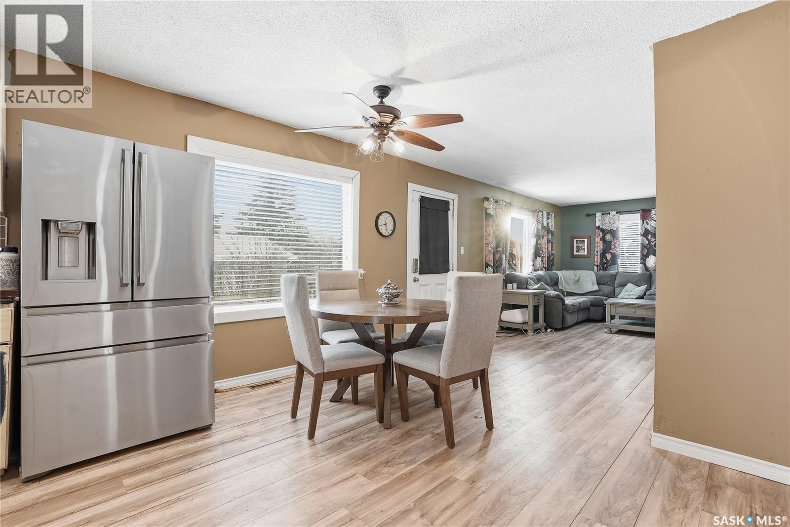 5 4th Avenue N, Martensville, Saskatchewan  S7K 1X2 - Photo 8 - SK029046