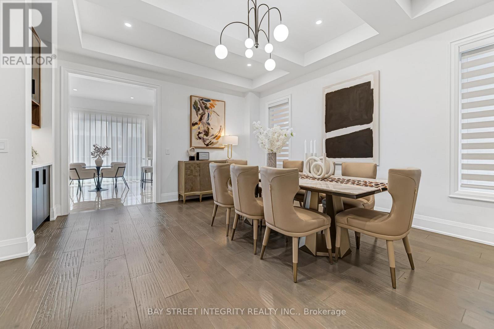 118 Milky Way Drive, Richmond Hill, Ontario  L4C 4M8 - Photo 5 - N12809798