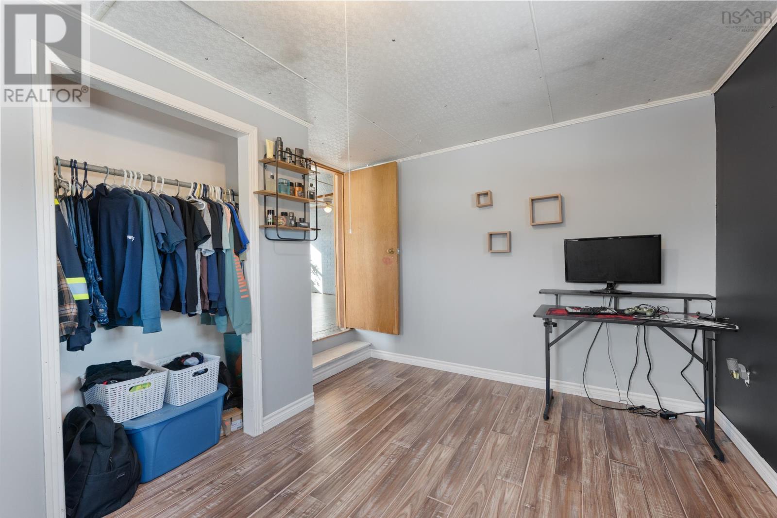 90 Oak Park Road, East Pubnico, Nova Scotia  B0W 2A0 - Photo 27 - 202603266