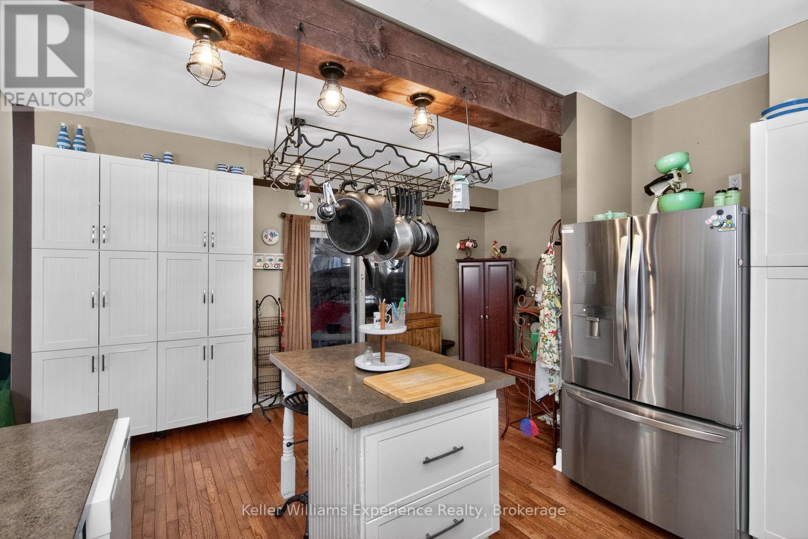 107 Pine Street, Tay (Waubaushene), Ontario  L0K 2C0 - Photo 5 - S12813046