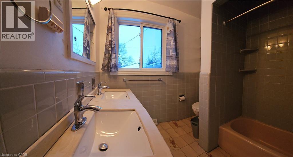 730 Garth Street, Hamilton, Ontario  L9C 4K3 - Photo 7 - 40790358