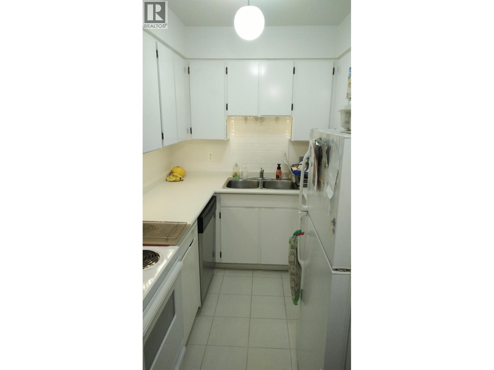 406 16 Lakewood Drive, Vancouver, British Columbia  V5L 4L1 - Photo 3 - R3080683