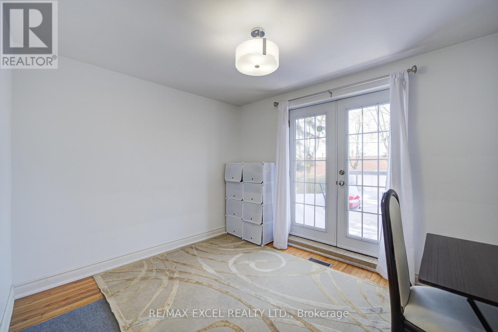 80 Sherwood Forest Drive, Markham, Ontario  L3P 1R1 - Photo 22 - N12772542