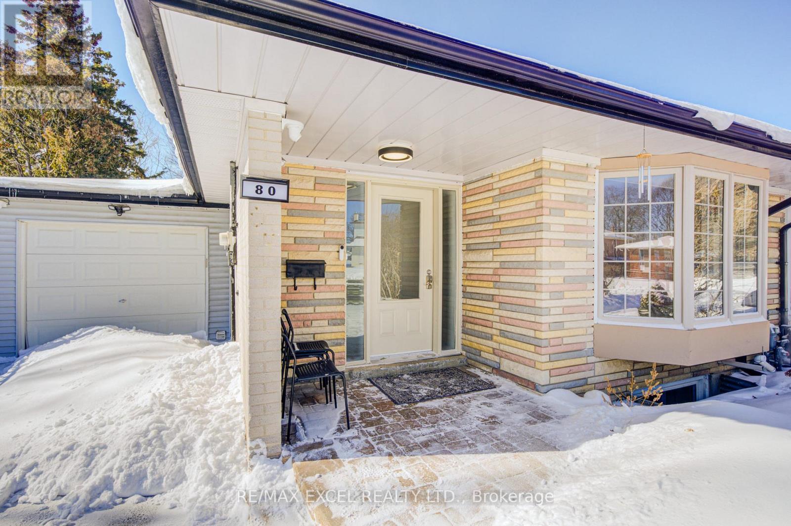 80 Sherwood Forest Drive, Markham, Ontario  L3P 1R1 - Photo 4 - N12772542