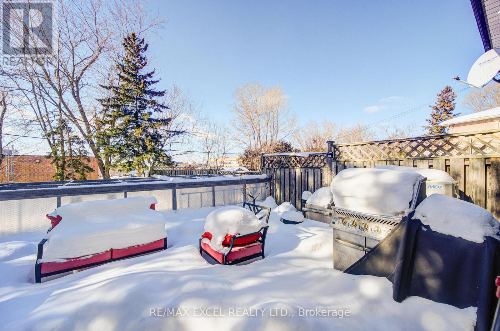 80 Sherwood Forest Drive, Markham, Ontario  L3P 1R1 - Photo 30 - N12772542