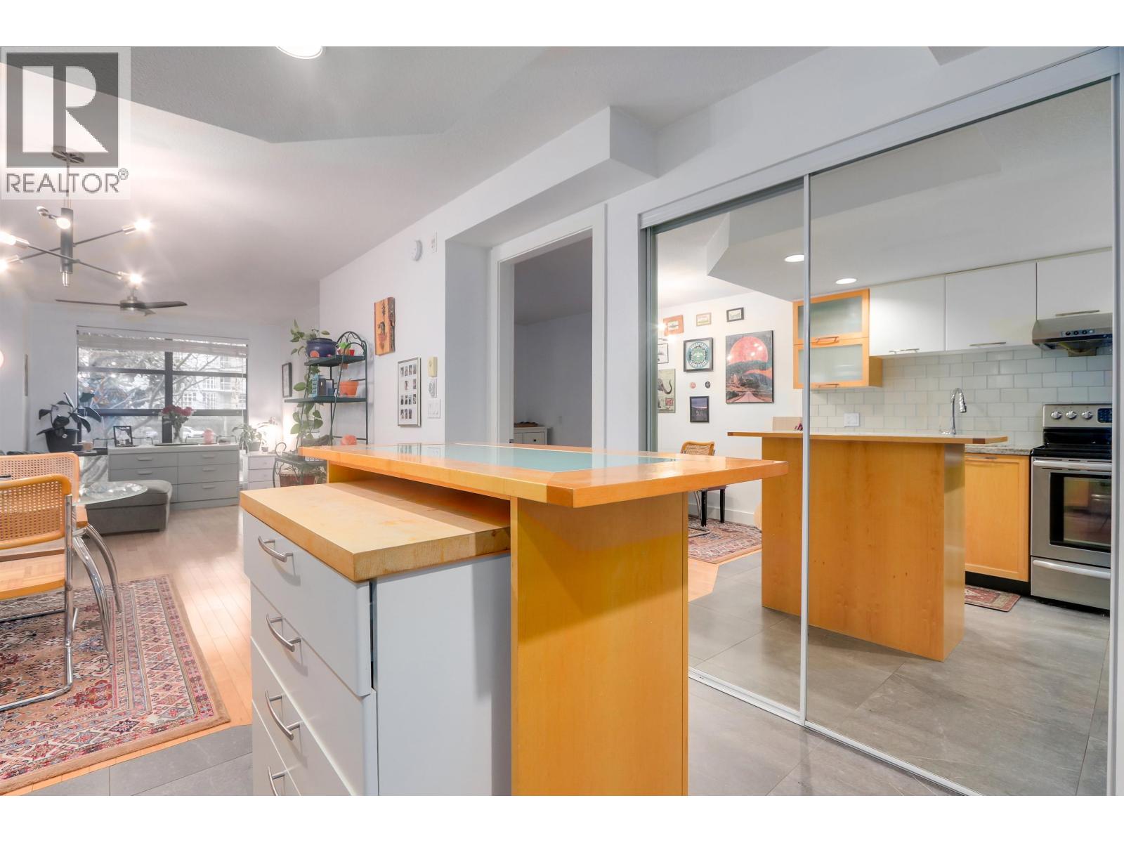 206 2137 W 10th Avenue, Vancouver, British Columbia  V6K 4W4 - Photo 4 - R3092517