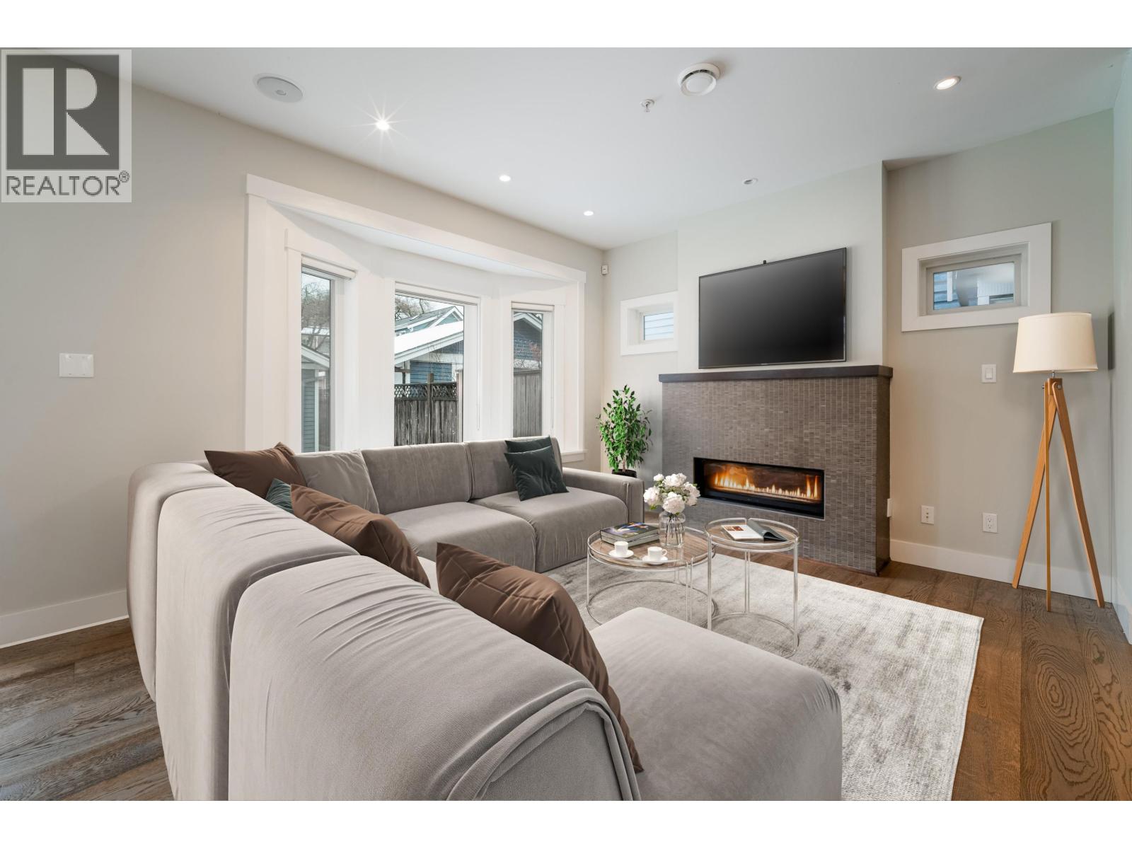 1805 E 7th Avenue, Vancouver, British Columbia  V5N 1S1 - Photo 2 - R3092530