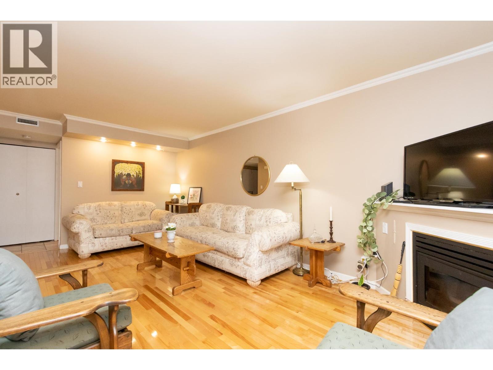 2050 Purcell Way, North Vancouver, British Columbia  V7J 3K3 - Photo 5 - R3092544