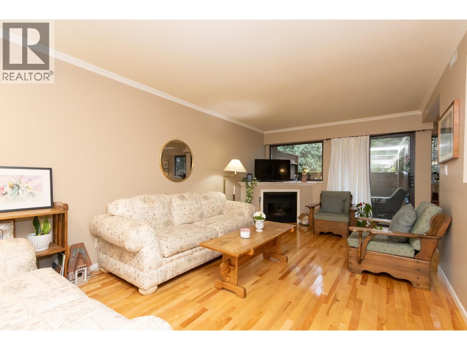 2050 Purcell Way, North Vancouver, British Columbia  V7J 3K3 - Photo 6 - R3092544