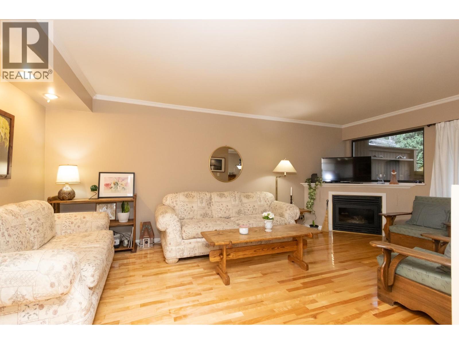 2050 Purcell Way, North Vancouver, British Columbia  V7J 3K3 - Photo 7 - R3092544