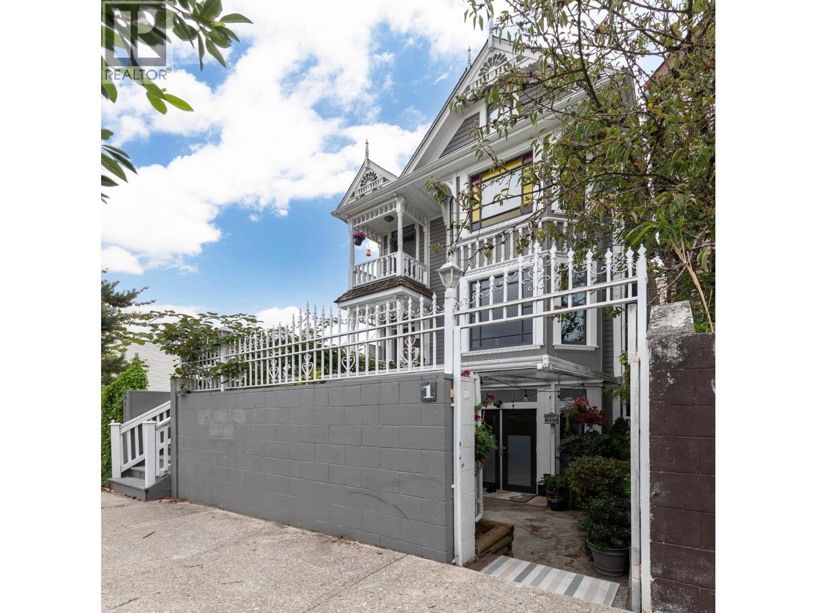 1 451 E Pender Street, Vancouver, British Columbia  V6A 1V2 - Photo 3 - R3092586