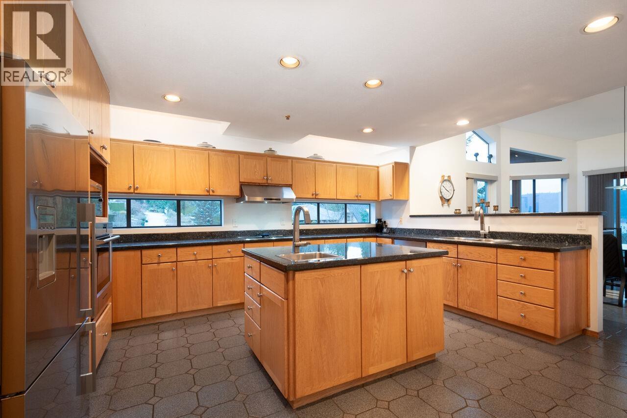 1605 Lockehaven Road, North Vancouver, British Columbia  V7G 2H3 - Photo 14 - R3092540