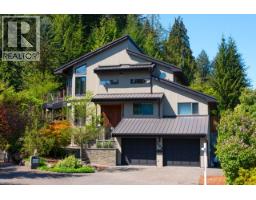 1605 LOCKEHAVEN ROAD, North Vancouver, British Columbia
