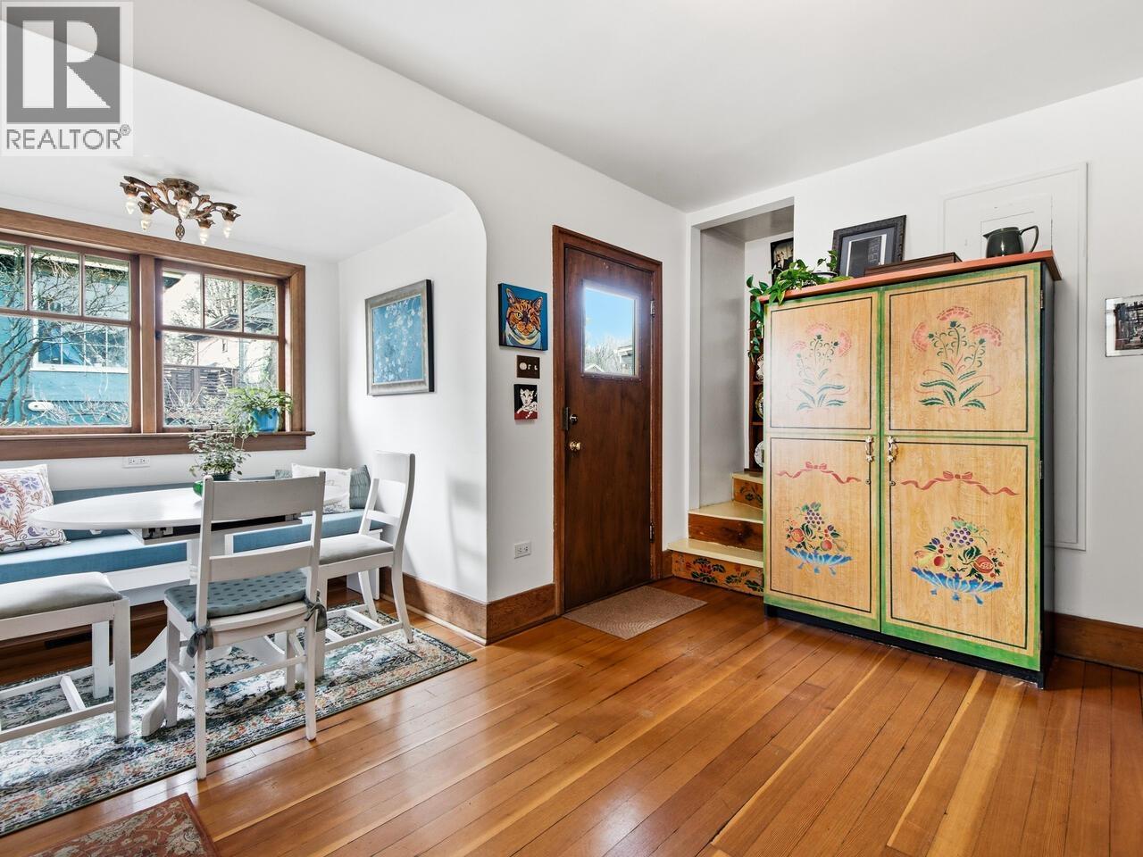 Listing Picture 10 of 23 : 2076 TURNER STREET, Vancouver / 溫哥華 - 魯藝地產 Yvonne Lu Group - MLS Medallion Club Member