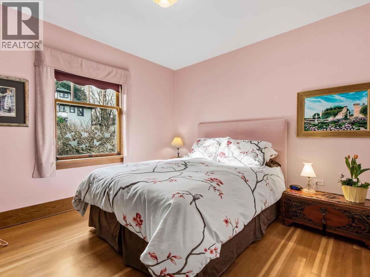 Listing Picture 11 of 23 : 2076 TURNER STREET, Vancouver / 溫哥華 - 魯藝地產 Yvonne Lu Group - MLS Medallion Club Member