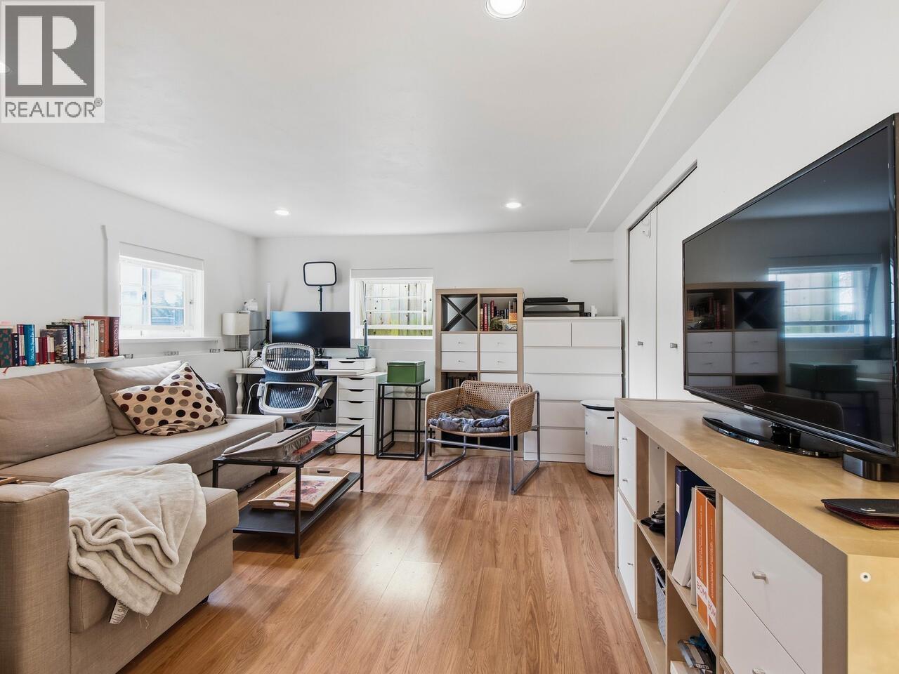 Listing Picture 18 of 23 : 2076 TURNER STREET, Vancouver / 溫哥華 - 魯藝地產 Yvonne Lu Group - MLS Medallion Club Member