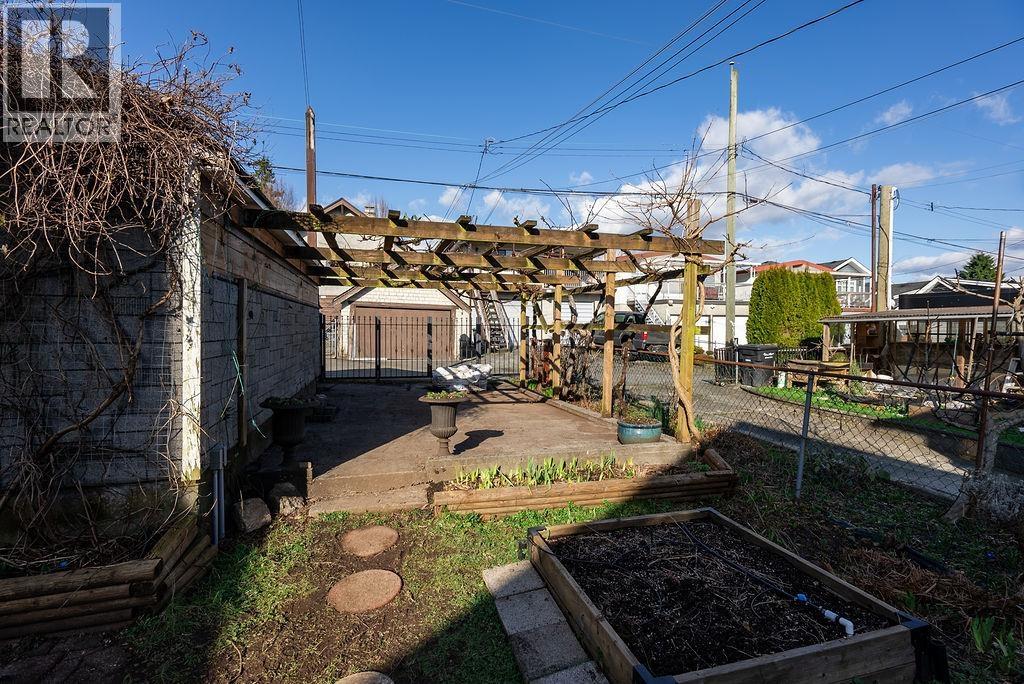 2867 E Georgia Street, Vancouver, British Columbia  V5K 2K3 - Photo 39 - R3092582