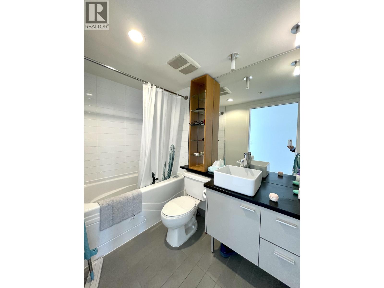 31** 33 Smithe Street, Vancouver, British Columbia  V6B 0B5 - Photo 8 - R3092556