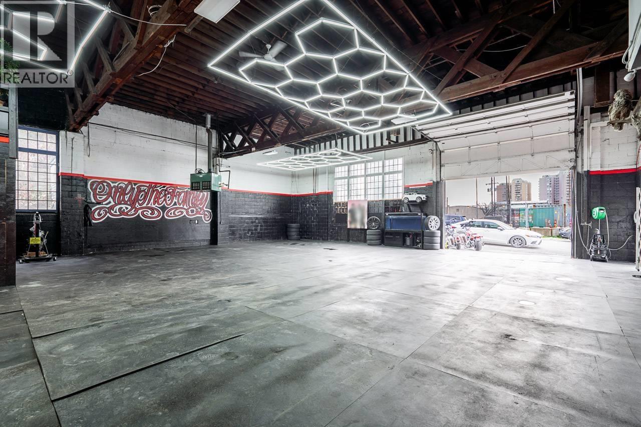 1037 Auckland Street, New Westminster, British Columbia  V3M 4C7 - Photo 10 - C8076438