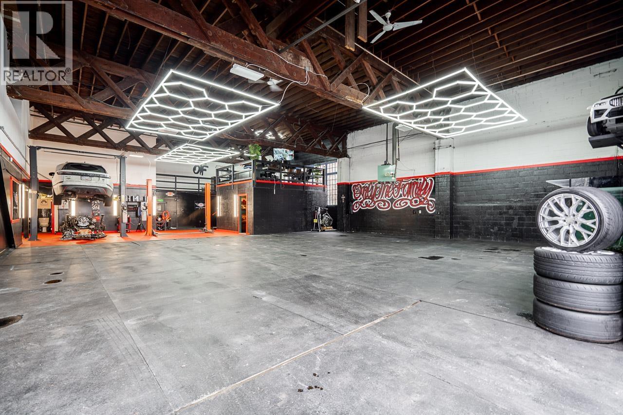 1037 Auckland Street, New Westminster, British Columbia  V3M 4C7 - Photo 4 - C8076438