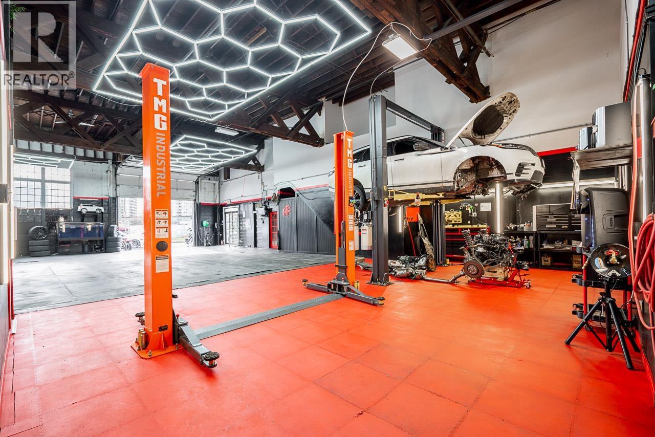 1037 Auckland Street, New Westminster, British Columbia  V3M 4C7 - Photo 9 - C8076438