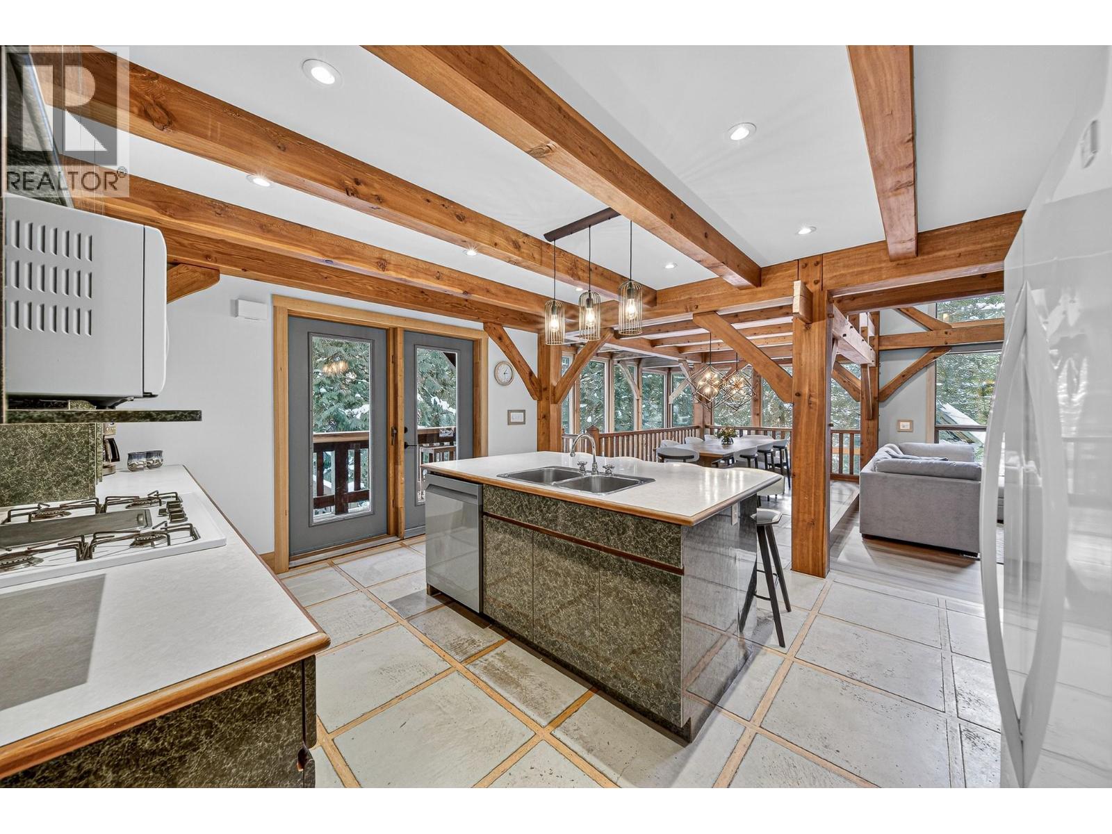 4546 Timberline Crescent, Fernie, British Columbia  V0B 1M6 - Photo 20 - 10376368