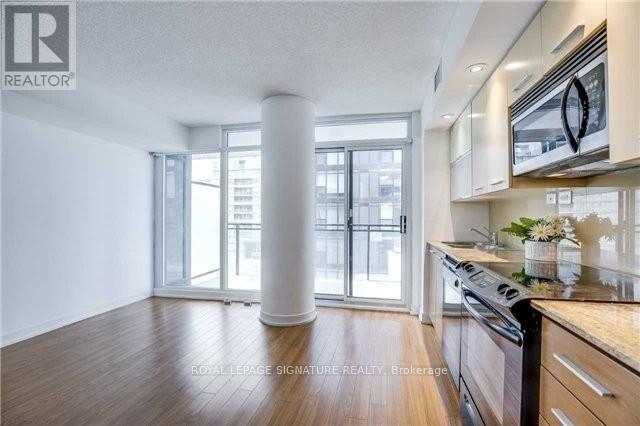 623 - 8 Telegram Mews, Toronto, Ontario  M5V 3Z5 - Photo 2 - C12812980